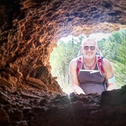 Peek a boo - Lots of caves around these here parts